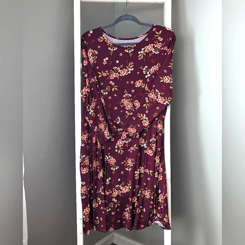 Long sleeve floral burgundy dress